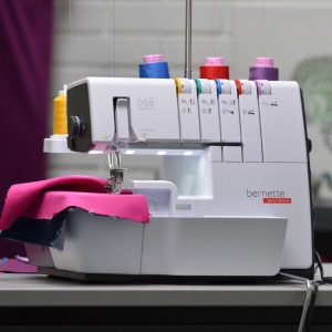 Bernette b68 Air Threader Overlocker/Coverseamer